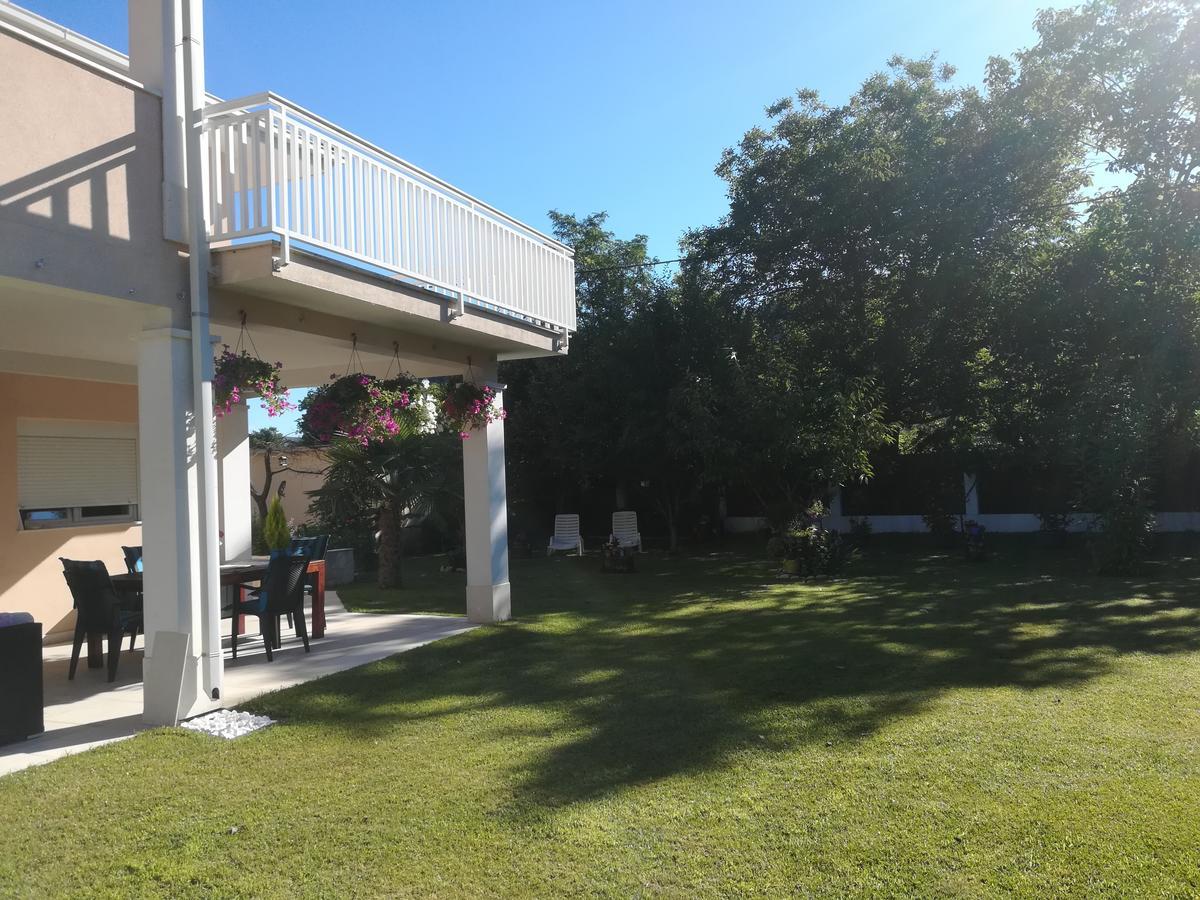 Riverside Guesthouse Pocitelj Eksteriør billede